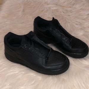 Black Air Force ones low top